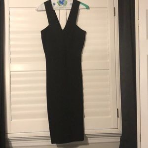 black bodycon dress
